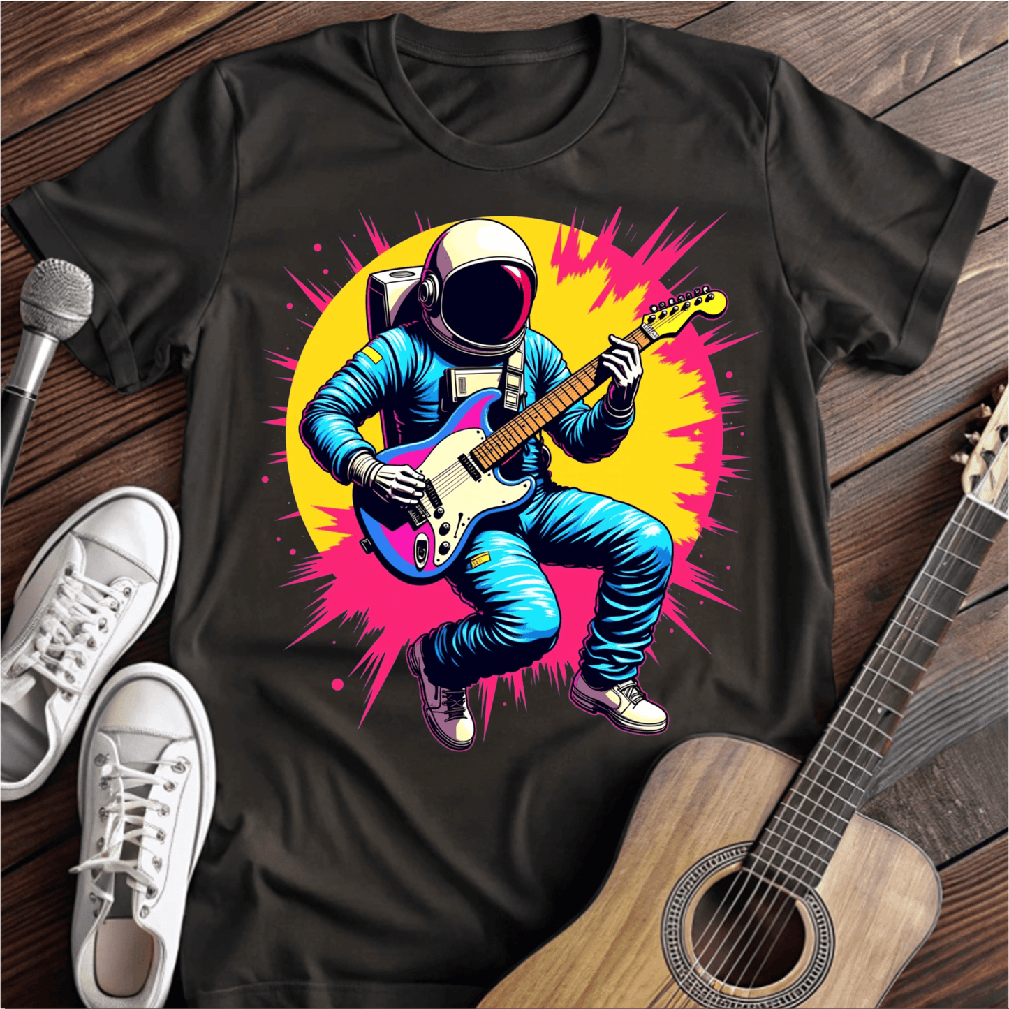 ⭐️⭐️⭐️⭐️⭐️ T-Shirt Black / S Astronaut Rocking T-Shirt