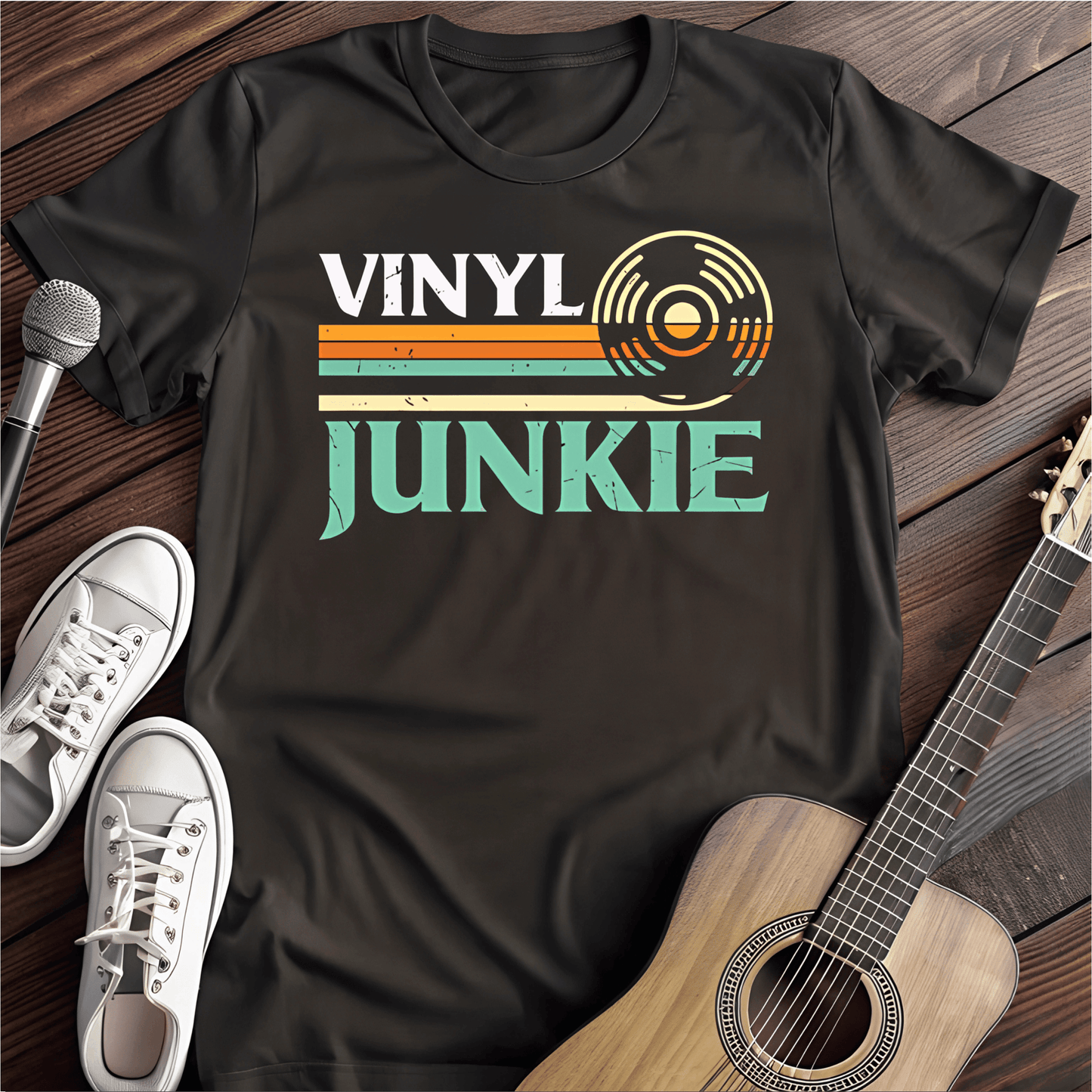 ⭐️⭐️⭐️⭐️⭐️ T-Shirt Black / S Vinyl Junkie T-Shirt