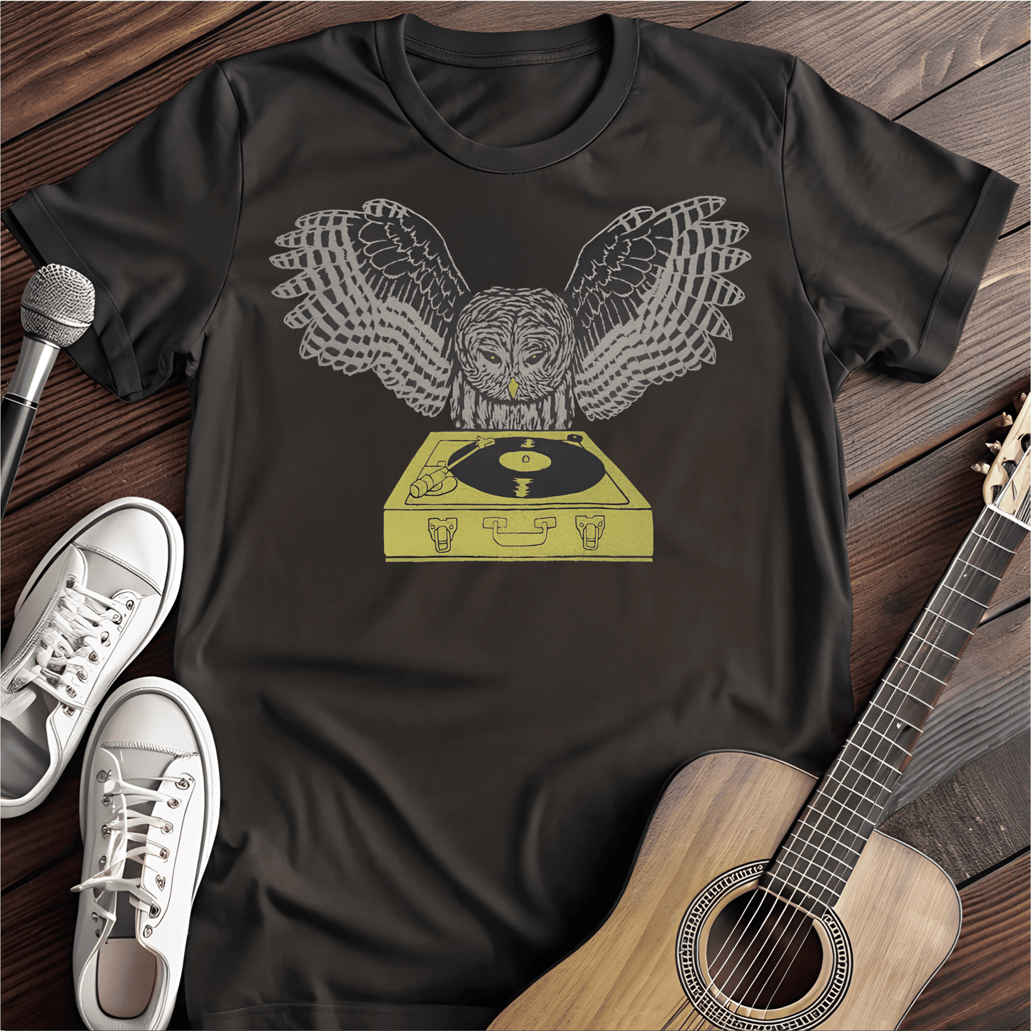 ⭐️⭐️⭐️⭐️⭐️ T-Shirt Black / S Vinyl Owl T-Shirt