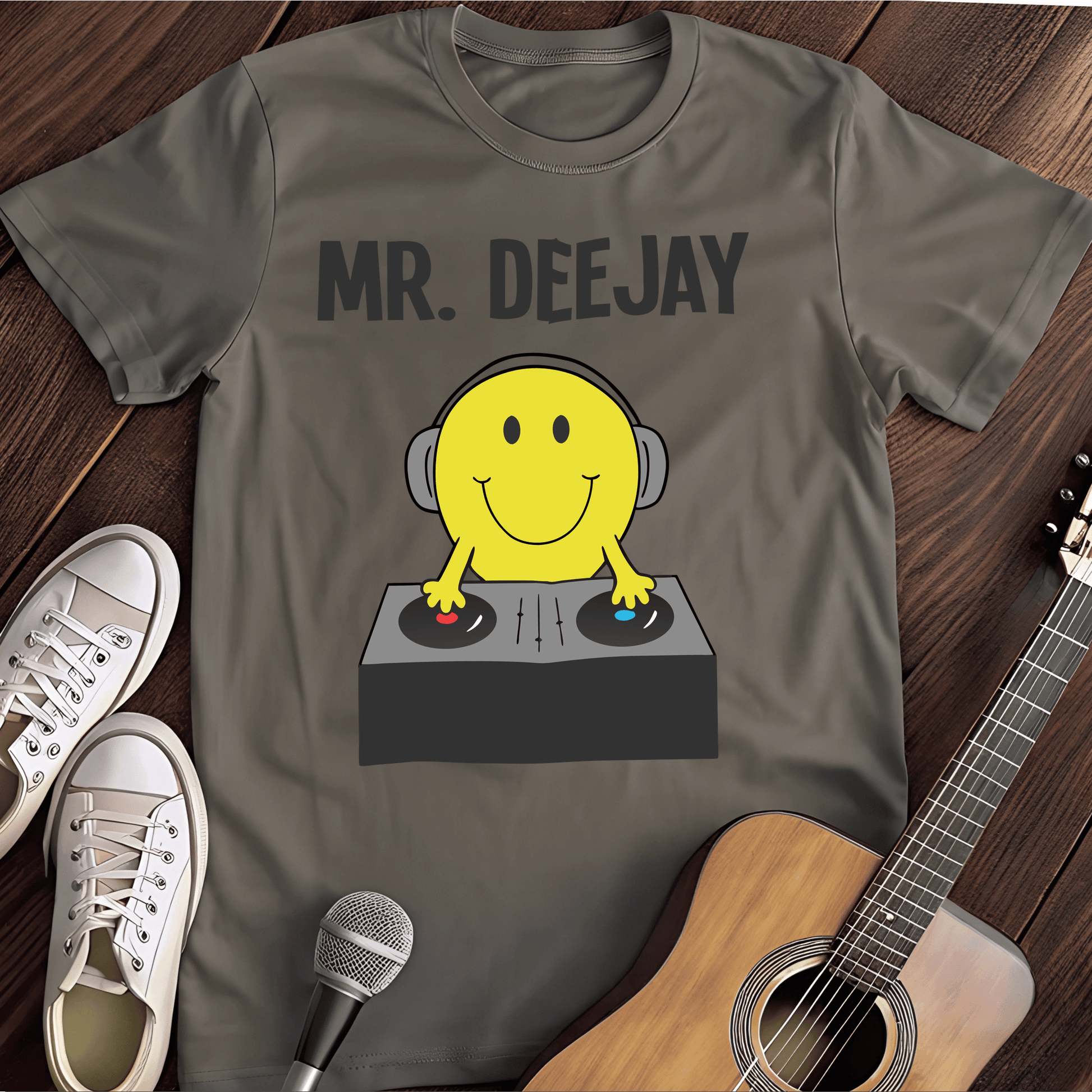 ⭐️⭐️⭐️⭐️⭐️ T-Shirt Charcoal / S Mr. DJ T-Shirt