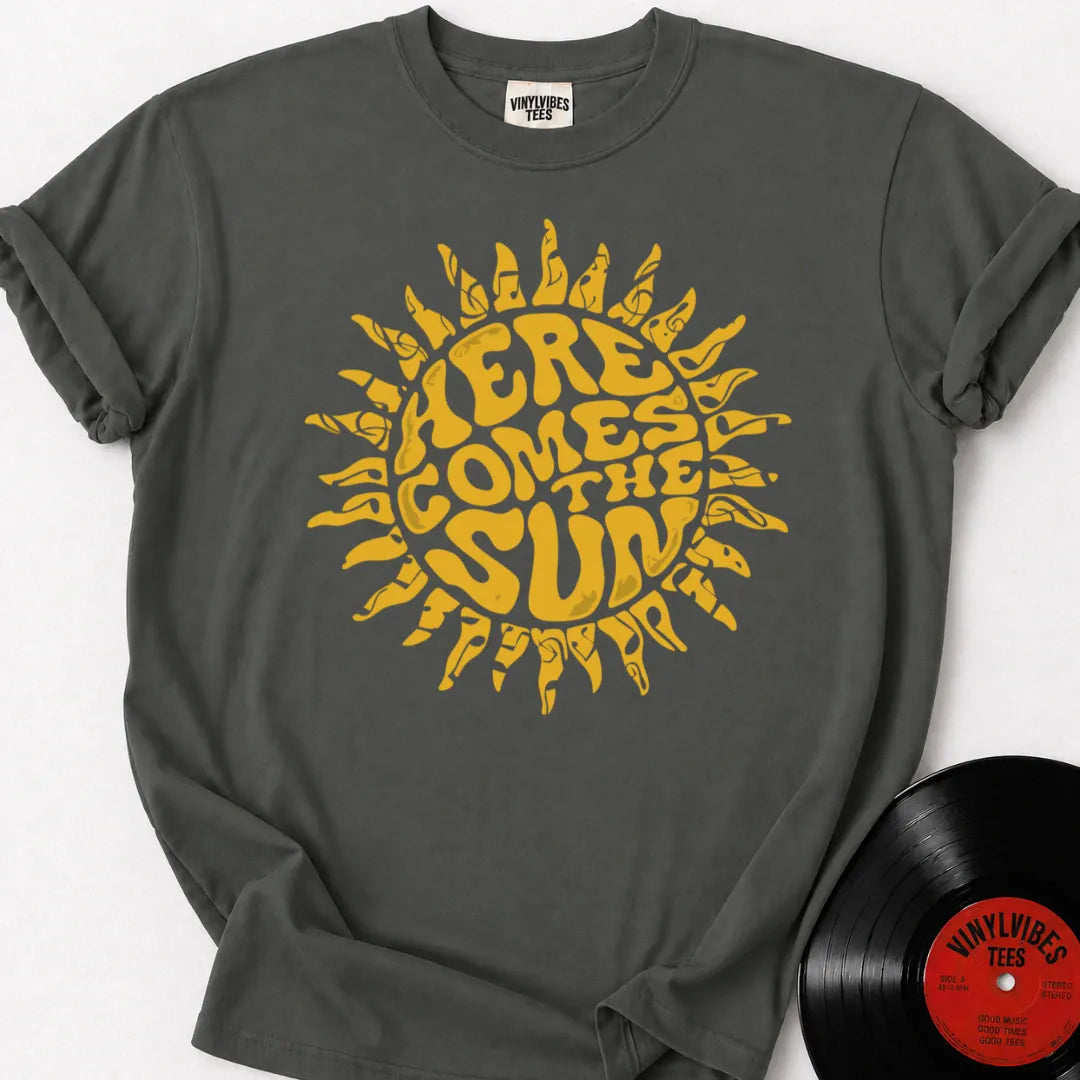Printify T-Shirt Pepper / S Here Comes Premium T-Shirt